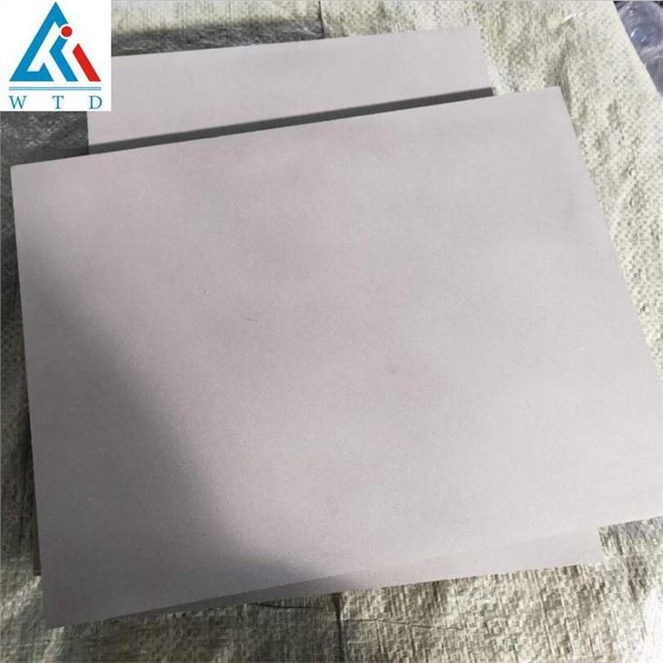 Лист од легуре титанијума