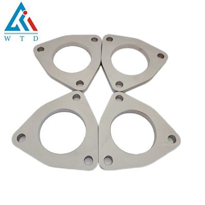 Титанијумски издувни производи